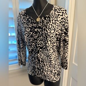 🖤🤍 Talbots Black and White Animal Print Light Knit Cardigan Size Small